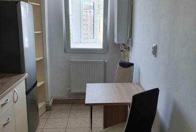 Garsonieră decomandată în Nicolina - 2