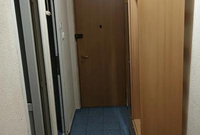 Garsonieră decomandată în Rovine - 2