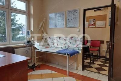 Cabinet medical de vanzare 3 camere 50 mp mobilat central Cisnadie - 8