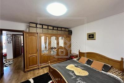 Casa individuala in Sura Mare cu 2 garaje, 2 terase si teren de 493 mp - 13