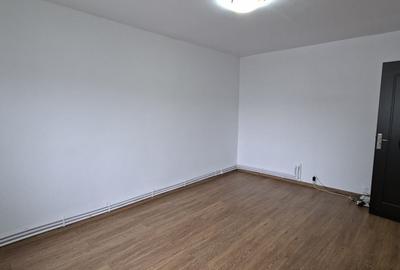 Apartament cu 3 camere decomandat în Sud - 2