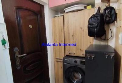 Garsonieră, mobilată în CET - 8