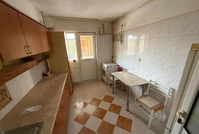 Republicii zona Mega Image 2 camere etaj 3 din 4 - 4