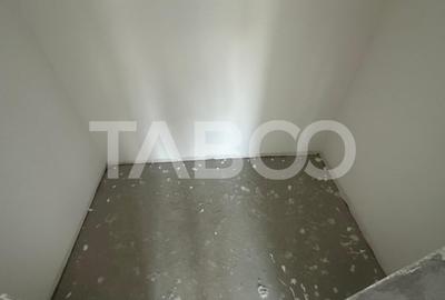 Duplex cu 4 camere cu Canalizare în Veterani - 13