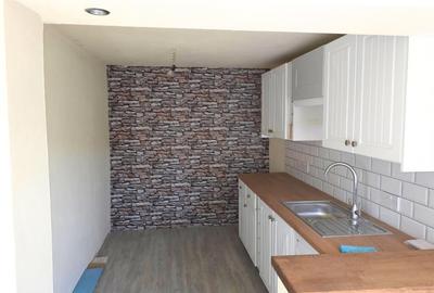 CASA IN BERISLAVESTI - LA 8 KM DE CALIMANESTI - 1