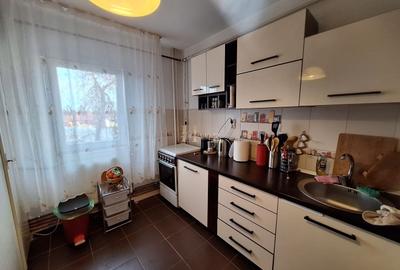 Cu acces facil spre Centru. Etajul 2. GARAJ SUB BLOC SI BOXA. - 6