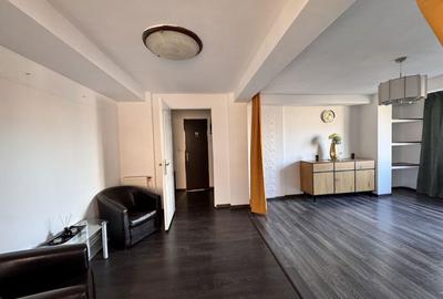 Spațiu comercial, de 40 mp, în Central - 6