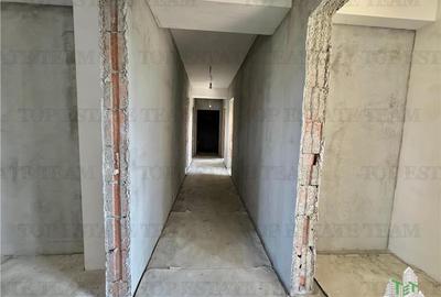 Cladire office de vanzare stradala / vizibilitate mare - 3