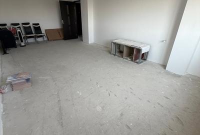 Apartament cu 2 camere decomandat în Km 5 - 3