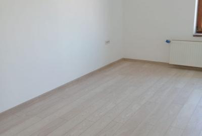 Casă individuală cu 8 camere cu Canalizare în Fundeni - 5