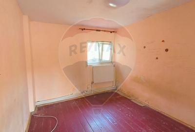 Casă cu 3 camere cu Canalizare în Nord-Est - 7