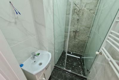 Apartament cu 3 camere decomandat în Apărătorii Patriei - 1