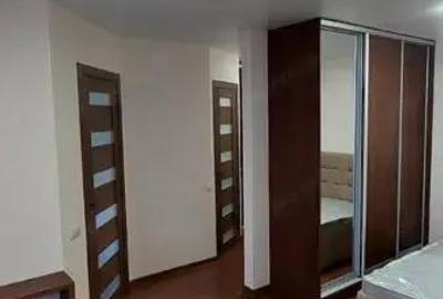 Apartament cu 2 camere decomandat în Florilor