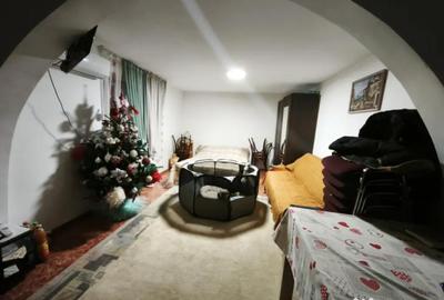 Casă cu 3 camere cu Teren 900 Mp în Central - 10