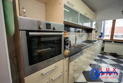 Apartament cu 4 camere decomandat în Babadag - 14