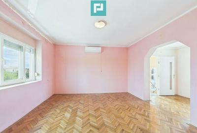 Casă cu 7 camere cu Teren 770 Mp în Central - 12