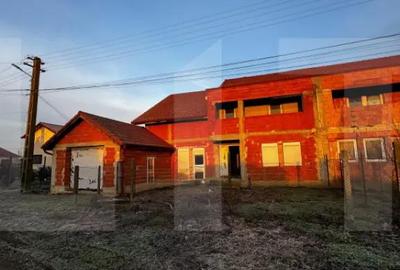 Casă cu 4 camere cu Teren 1000 Mp în Peciu Nou - 11