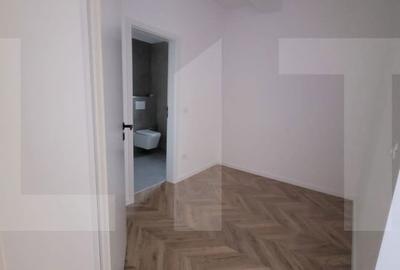 Casă cu 5 camere cu Teren 300 Mp în Merghindeal - 4