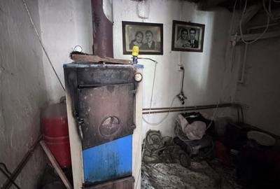 Casă cu 6 camere cu Teren 1971 Mp în Ațel - 2