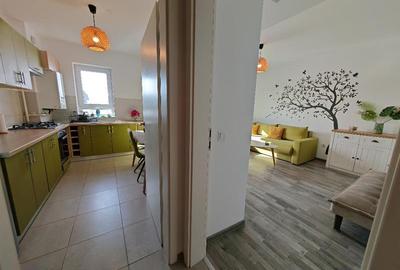 Apartament cu 2 camere decomandat, mobilat în Tractorul - 17