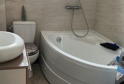 Apartament cu 3 camere decomandat în Central - 3