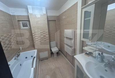 Apartament cu 2 camere, decomandat, centrala si AC, parter, cartier 1 Mai - 8