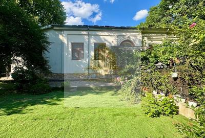 Casă individuală cu 6 camere cu Canalizare în Central - 11