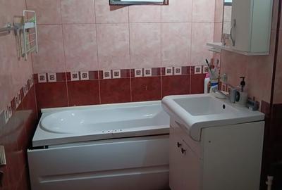 Apartament cu 3 camere decomandat în Bârzești - 4