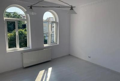 Spațiu comercial, de 335 mp, în Ultracentral - 2