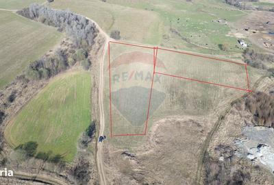 Teren de 21547 mp, în Central - 7