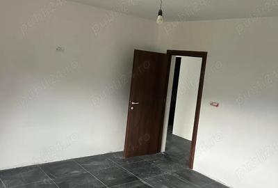 Casă cu Teren 1500 Mp în Poiana - 2