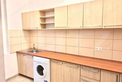 Apartament cu 4 camere decomandat în Central - 2