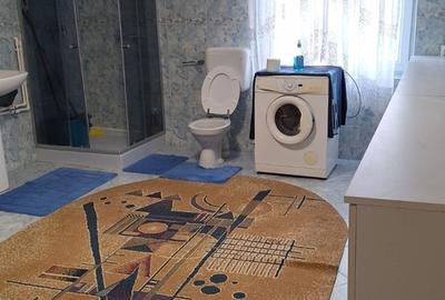 Casă cu 2 camere cu Teren 1215 Mp în Central