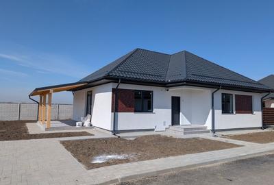 Casă individuală cu 4 camere cu Canalizare în Tamași - 1