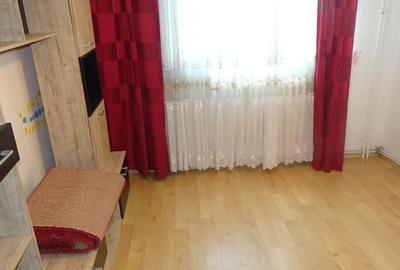 Inchiriez apartament 4 camere decomandat in Deva, et 3 Piata - 32