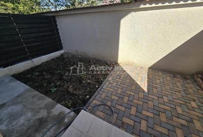 Casă cu 3 camere cu Canalizare în Prelungirea Ghencea