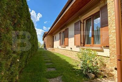 Vila la Lac in Zona Apa - Oaza de Confort si Eleganta - 2