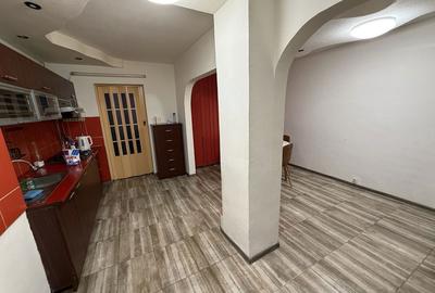 Apartament cu 4 camere decomandat în Central - 6