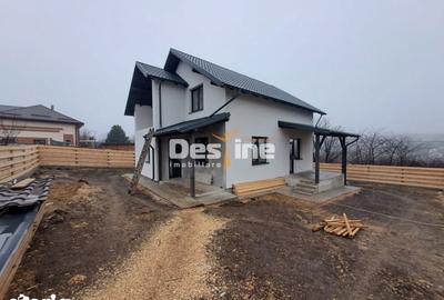 Casă cu 5 camere cu Teren 372 Mp în Miroslava - 2