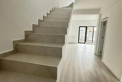 Casă cu 3 camere cu Canalizare în Central - 19