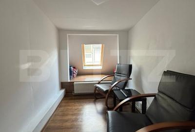 Casa spatioasa cu 4 camere, 103 mp, curte 70 mp, zona 13 Septembrie - 7