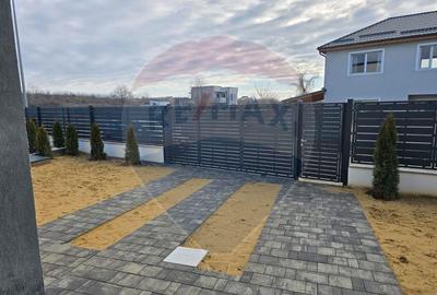 Casă cu 5 camere cu Teren 215 Mp în Cârcea - 1