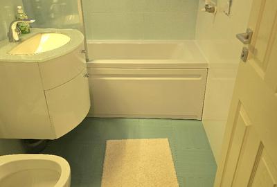 Inchiriez apartament 2 camere decomandat in Deva, zona Spital, et 3 - 6