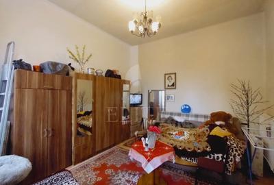 Apartament cu 3 camere semidecomandat în Central - 2