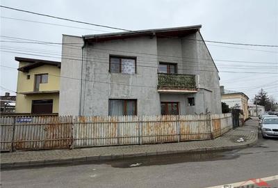 Casă cu 3 camere cu Canalizare în Tăbăcari - 2