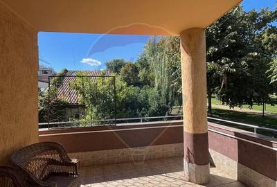 Inchiriere casa - vila cu 6 camere,  zona Cosbuc Inchiriere casa - vila cu 6 camere,  zona Cosbuc - 32