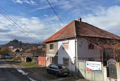 Casă cu 4 camere cu Canalizare în Sud - 1