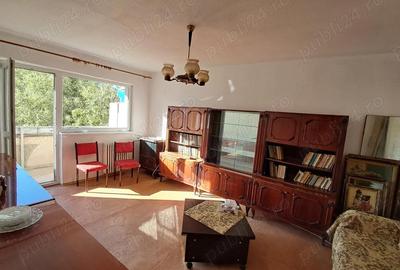 Apartament cu 3 camere decomandat în Mihai Bravu - 1