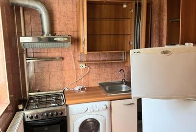 Basarabiei, Piata Muncii - 6