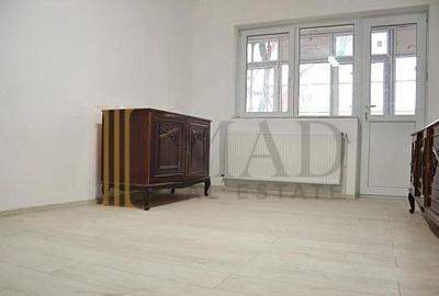 Apartament cu 2 camere decomandat în Micro 6 - 7